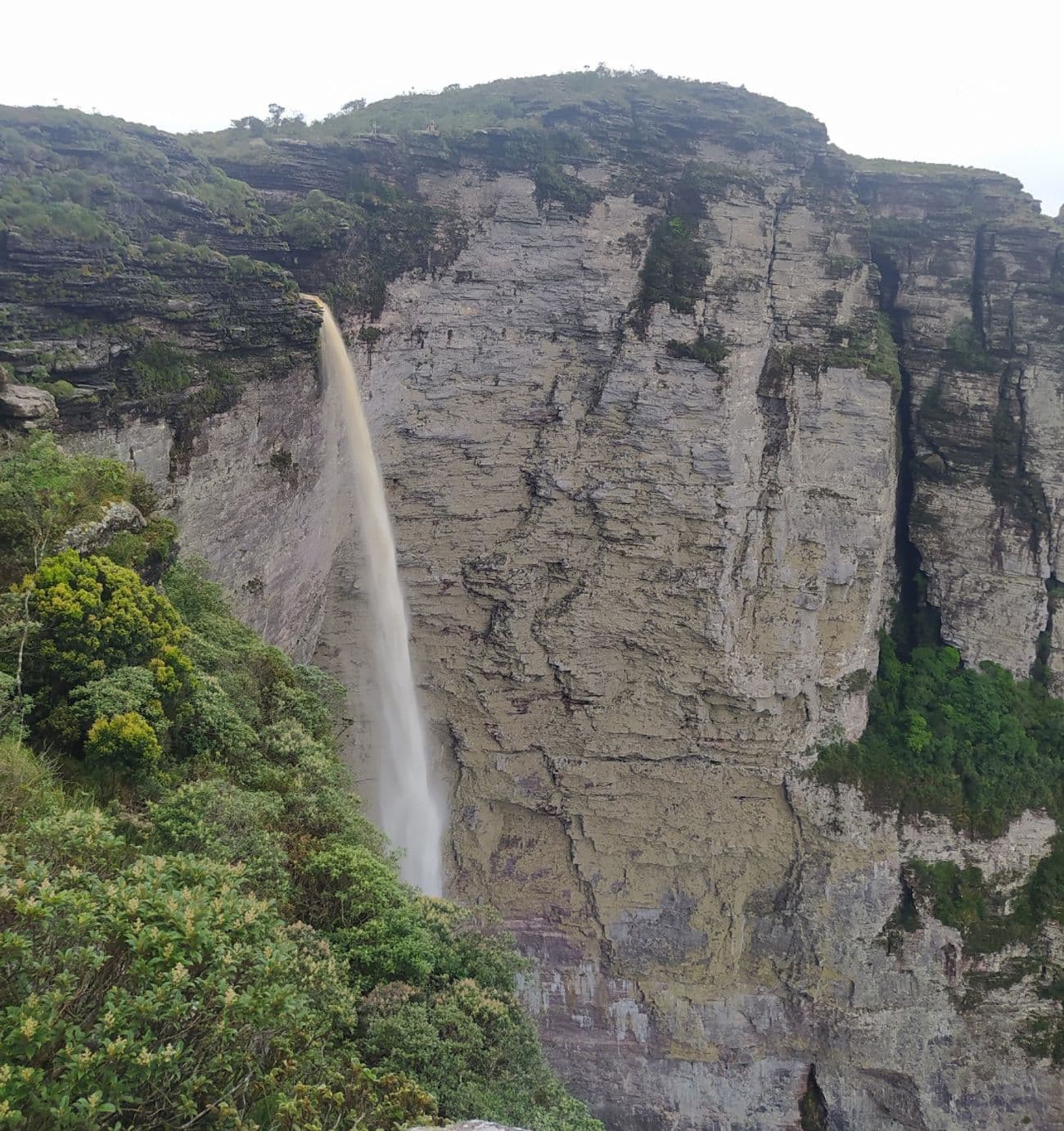 A maior Cachoeira do Brasil em queda livre!