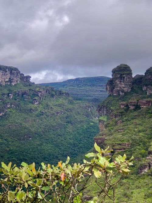 Trekking com pernoite na cachoeira da fumaça por baixo